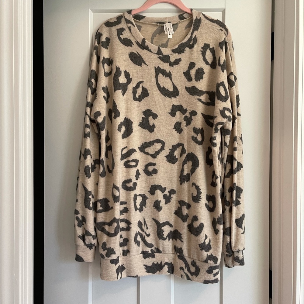 Boutique top by Greatful Hearts - size Medium